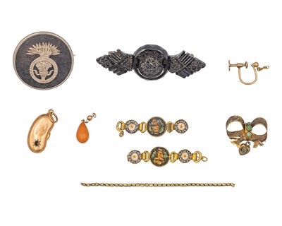 Lot 46 - A selection of jewels, to include a Victorian gold turquoise set ribbon bow brooch.
