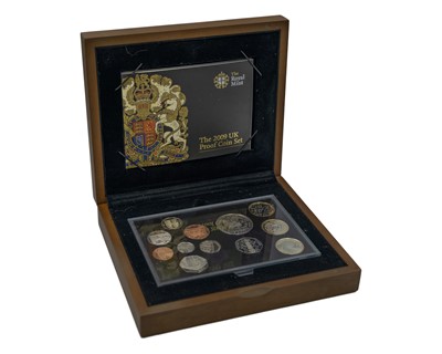 Lot 22 - GB - A Royal Mint 2009 executive proof coin set, including the 'Kew Gardens' 50p fifty pence coin.