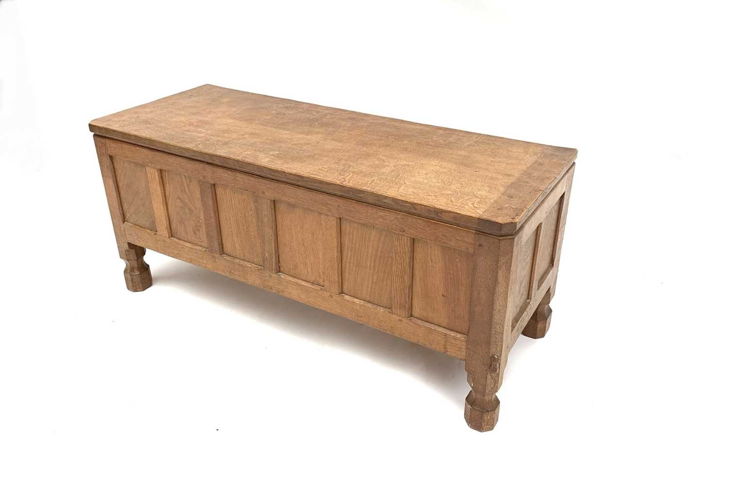 Lot 3000 - A Robert Thompson of Kilburn "Mouseman"...