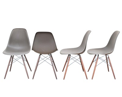 Lot 26 - Charles and Ray Eames, for Vitra.