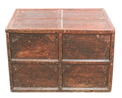 Lot 916 - A stained pine trunk.