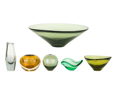 Lot 132 - A collection of Holmegaard and other glassware.