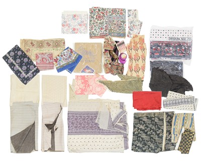 Lot 639 - Antique haberdashery.