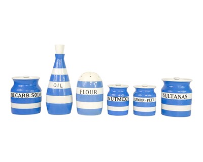 Lot 338 - Six pieces of circa 1930s - 1950s T.G.Green Cornishware.