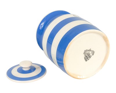 Lot 18 - Seven pieces of 1940s/1950s T.G.Green Cornishware.