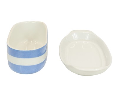 Lot 36 - A T.G.Green Cornishware 'American' style butter dish.