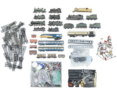 Lot 269 - ‘OO’ gauge model railway engines, accessories etc.