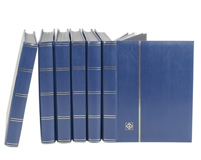 Lot 398 - World Collection in six stock books.