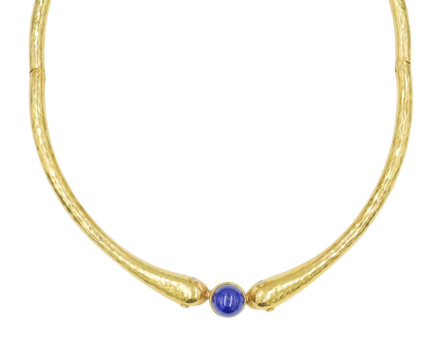 Lot 15 - A modern high-purity gold choker, set with lapis lazuli and diamonds.