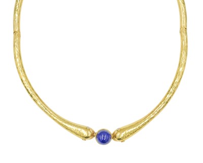 Lot 15 - A modern high-purity gold choker, set with lapis lazuli and diamonds.