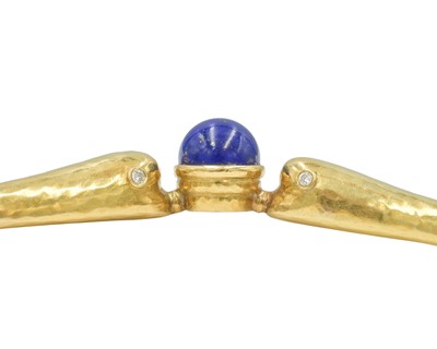 Lot 15 - A modern high-purity gold choker, set with lapis lazuli and diamonds.