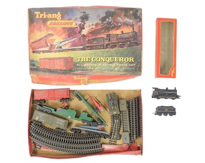 Lot 301 - Triang Railway - The Conqueror all action train set.
