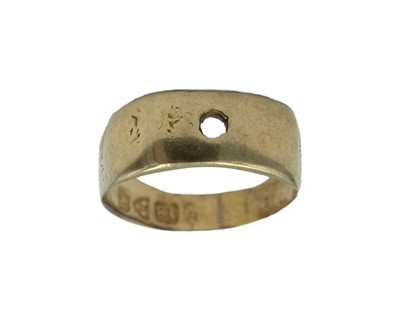 Lot 67 - A Victorian 18k gypsy ring.