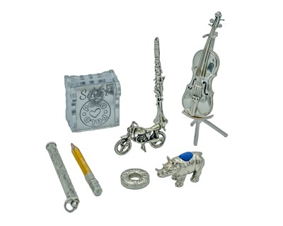 Lot 165 - A selection of silver objet d'art.