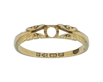 Lot 119 - An 18k yellow gold ring.
