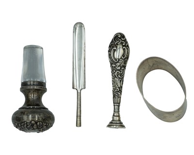 Lot 177 - A selection of silver objects.