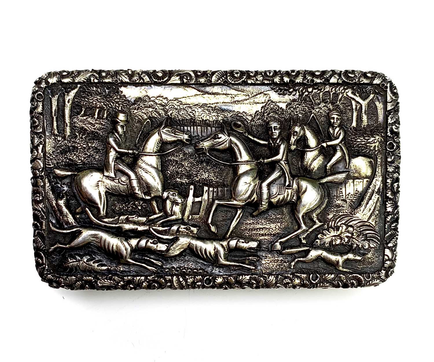 Lot 2453 - A fine George IV silver-gilt table snuff box...
