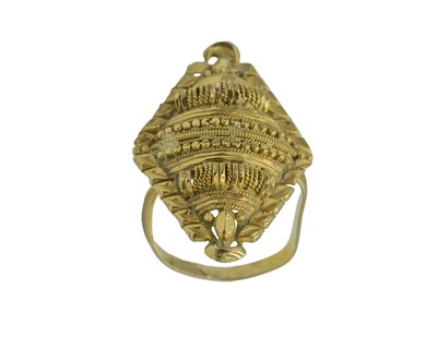 Lot 128 - A Middle Eastern high-purity gold filigree ring.