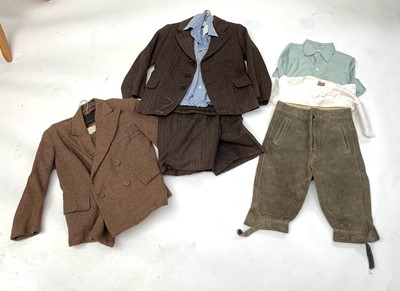 Lot 2866 - A charming suite of small boys 1940’s clothing:...