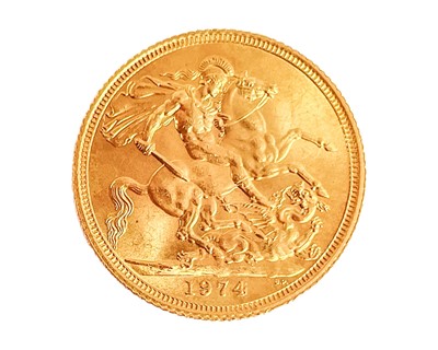 Lot 200 - 1974 gold sovereign.