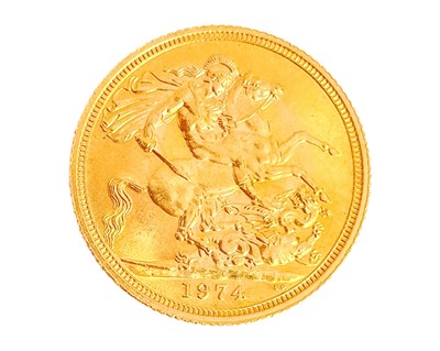 Lot 207 - 1974 gold sovereign.