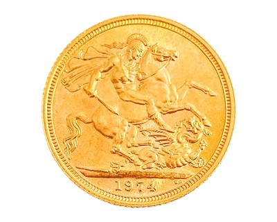 Lot 187 - 1974 gold sovereign.