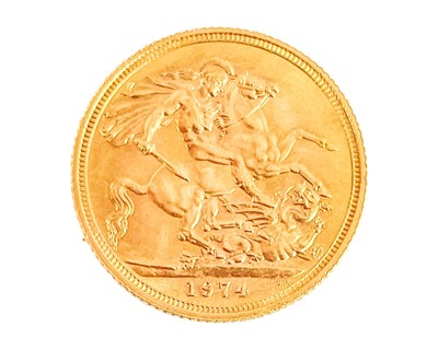 Lot 242 - 1974 gold sovereign.