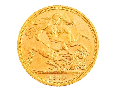 Lot 176 - 1974 gold sovereign.