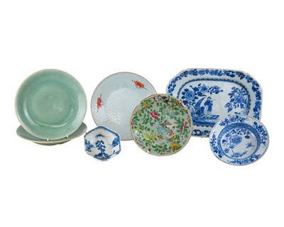 Lot 534 - A Chinese blue and white rectangular platter.