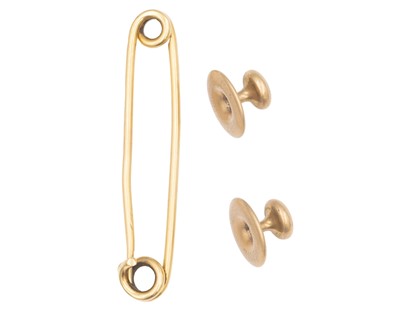 Lot 194 - A gold collar pin, stamped '18' and a pair of gold shirt studs, stamped '18k'.