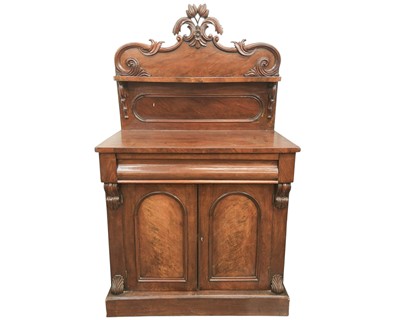 Lot 922 - A Victorian mahogany chiffonier.