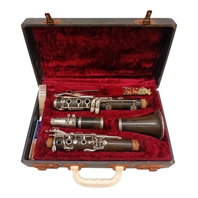 Lot 137 - A Vintage Clarinet in its carrying case with...