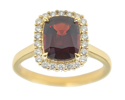 Lot 88 - An exceptional 2.86ct Burmese no-heat natural red spinel and diamond ring, with GIA certificate.