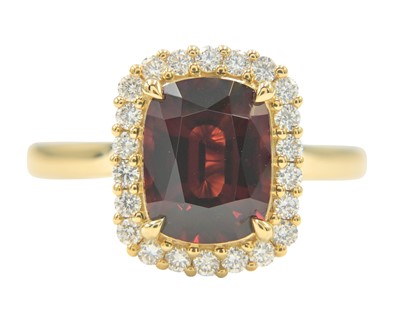 Lot 88 - An exceptional 2.86ct Burmese no-heat natural red spinel and diamond ring, with GIA certificate.