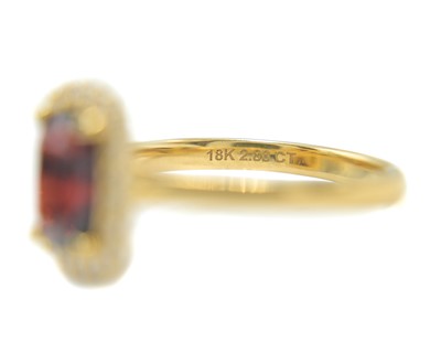 Lot 88 - An exceptional 2.86ct Burmese no-heat natural red spinel and diamond ring, with GIA certificate.