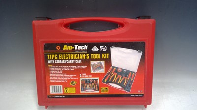 Lot 223 - An Am-Tech 11pc Electrician's Tool Kit.
