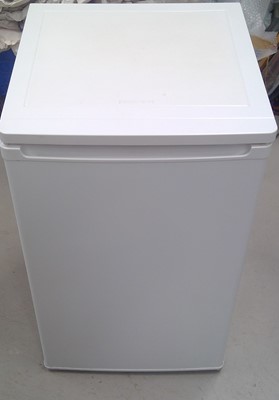 Lot 225 - A Currys Essentials Undercounter Freezer....