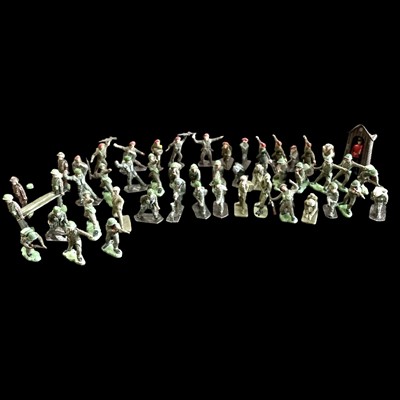Lot 230 - A selection of vintage military figures by...