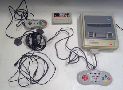Lot 29 - A Super Nintendo Entertainment System. The...