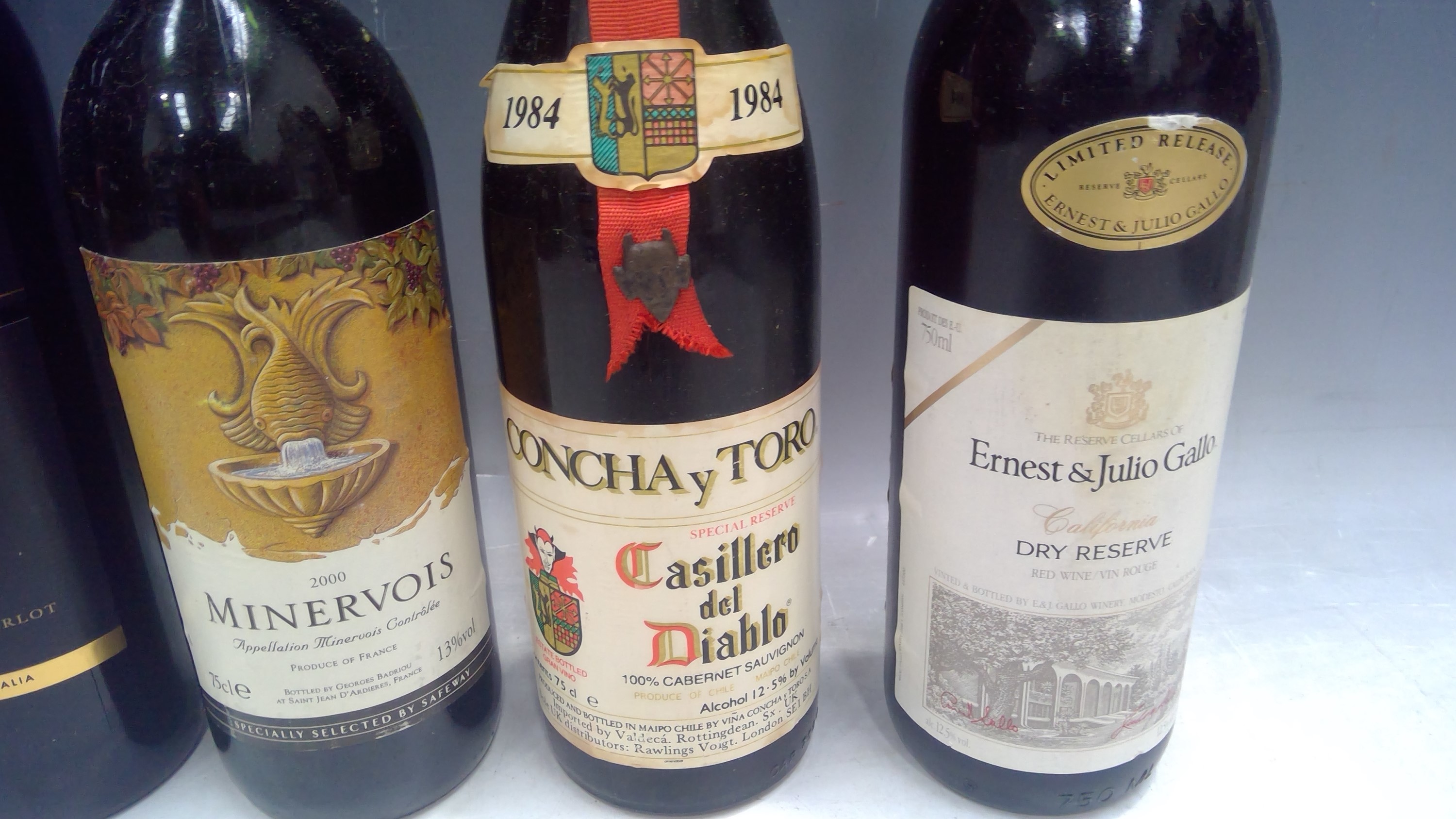 Lot 18 - Six Bottles of Red Wine.
