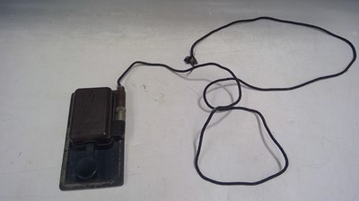 Lot 9 - A WWII German Luftwaffe Bakelite Morse Code...