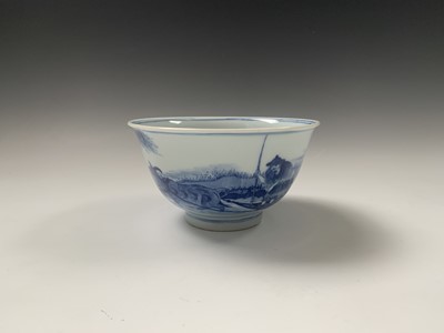 Lot 83 - A Chinese blue and white porcelain bowl, 17th...