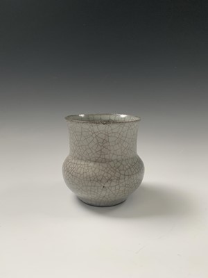 Lot 100 - A Chinese Ge-type glazed zhadou, Ming period,...