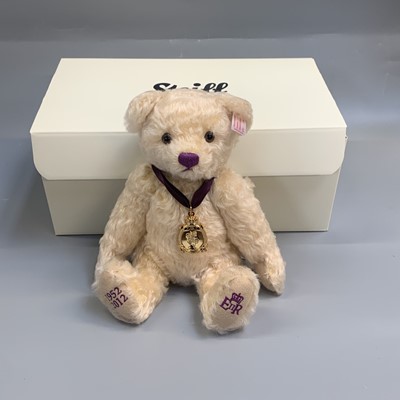Lot 563 - Teddy Bear - Boxed Steiff. Mohair Vanilla,...
