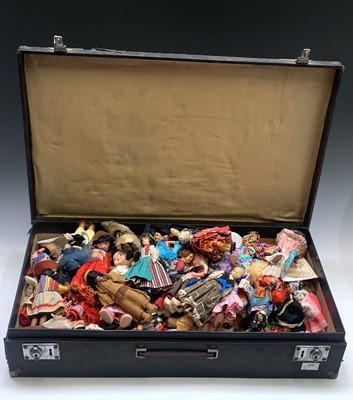 Lot 610 - A quantity (50+) of costume dolls in large...