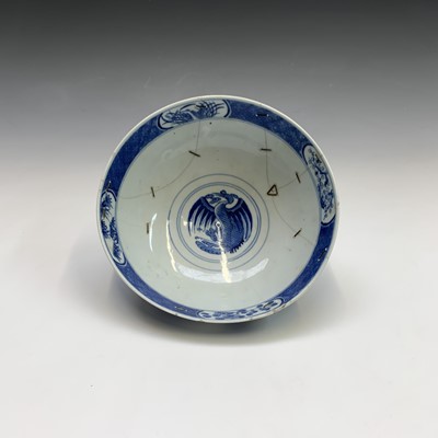 Lot 84 - A Chinese blue and white porcelain bowl, the...