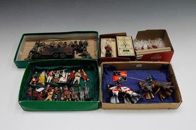Lot 578 - Lead Soldiers - 12 army figures and Dinky...