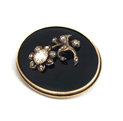 Lot 2547 - A good 19th century European gold mourning...