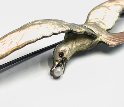 Lot 670 - A French silver and enamel seagull brooch with...