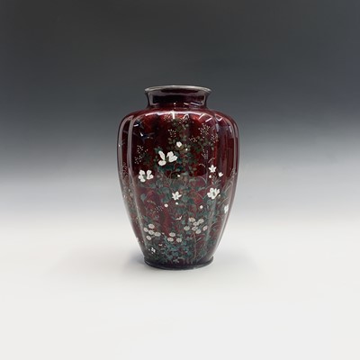Lot 50 - A Japanese ginbari vase, Hiyashi Kodenji,...